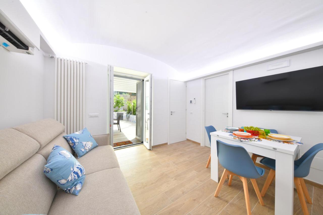 Casa Glem Apartment อีสเกีย ภายนอก รูปภาพ