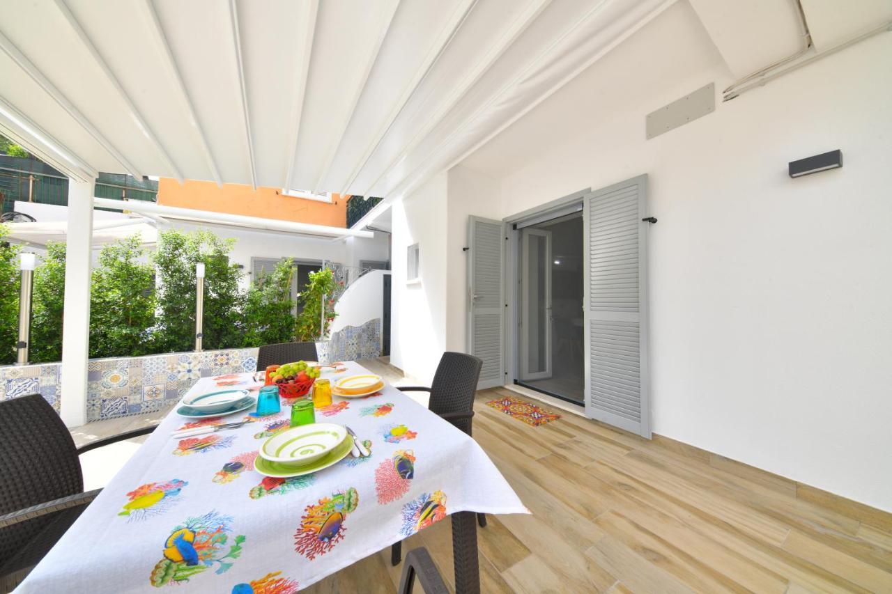 Casa Glem Apartment อีสเกีย ภายนอก รูปภาพ