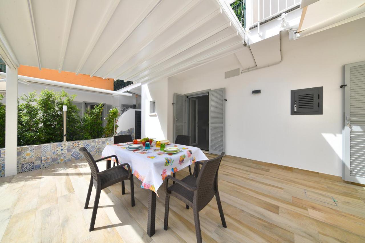 Casa Glem Apartment อีสเกีย ภายนอก รูปภาพ